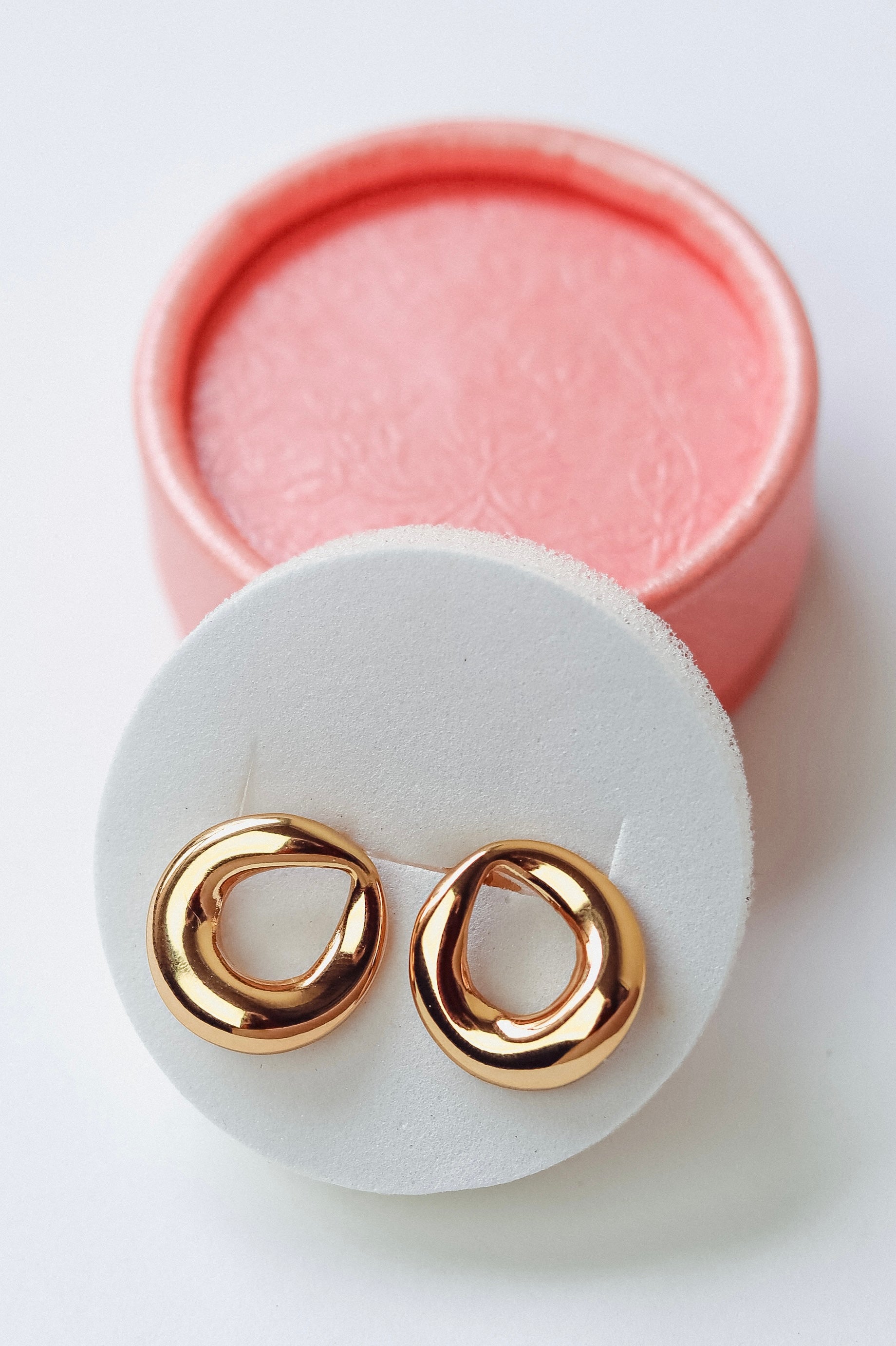 Aretes Circa